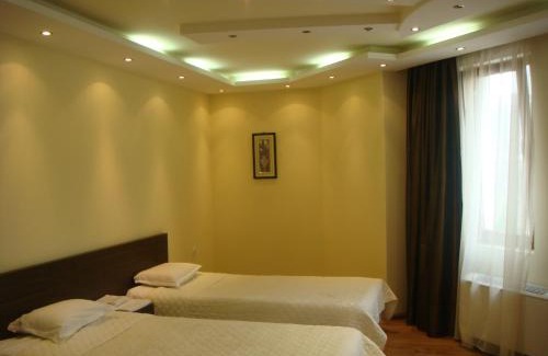 Sliven Hotel | Relax at Monte Vedetta: 4-Star with Spa & Pet-Friendly Perks