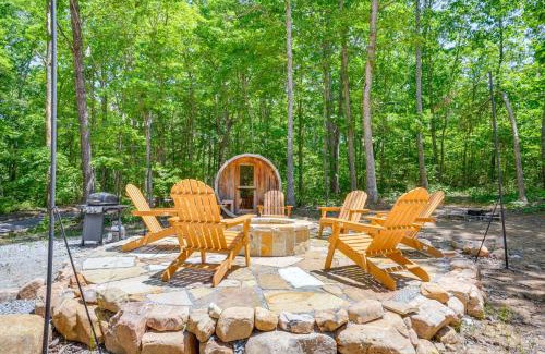 Monteagle House | Relaxing Monteagle Cabin with Swim Spa and Fire Pit