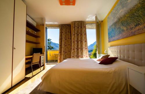 Lecco Bed & Breakfast | Oceanfront Montebello: Guest Rated 7.8 with Pool Access