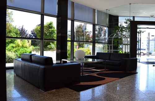Viseu Hotel | Elegant Montebelo Viseu Congress Hotel with Pool & Spa