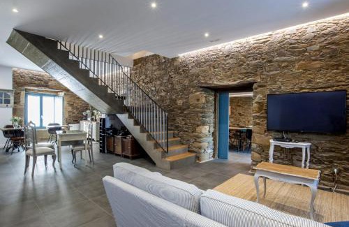 Pontedeume Hotel | Montebreamo: Guest Rated 9.3 with Breakfast & Family Comfort