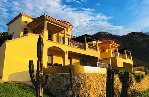 Paraiso Escondido Villa | Escape to Montecristo Estates with Oceanfront Bliss