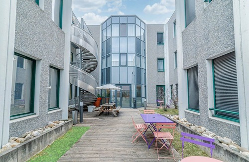 Viviani - Bonnevay Apartment | Discover Montempô Apparthôtel Lyon Sud with Spa & Breakfast