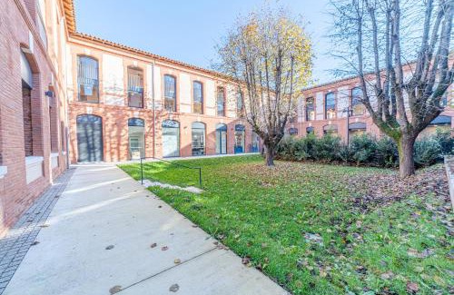 Saint - Michel Apartment | Experience Comfort at Montempô Apparthôtel Toulouse