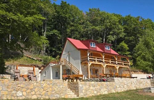 Virak Apartment | Pet-Friendly Montenegro Dream House with Perfect 10 Rating