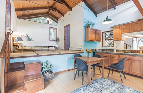 Day Valley Cottage | Serene Corralitos Farm Retreat with Aquarium Tickets Included