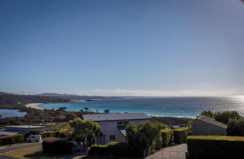 Binalong Bay House | Discover Monterey Bay of Fires: Family-Friendly Escape