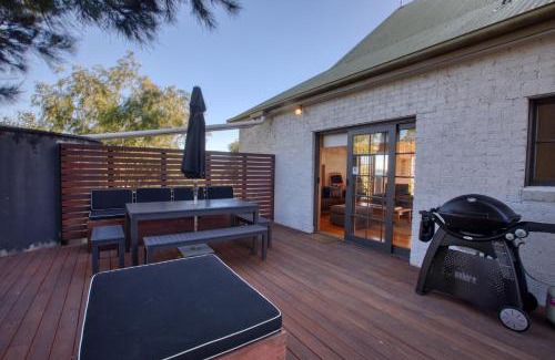 Binalong Bay House | Discover Monterey Bay of Fires: Family-Friendly Escape