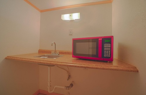 Corpus Christi Hotel | Budget-Friendly Comfort at Monterrey Motel, Padre Island