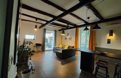 Montecalvario Apartment | Panoramic Montesanto 77: Family-Friendly in Historic Center