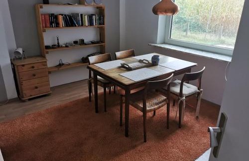 Thaden House | Relax in Monteurszimmer with Pet-Friendly Comfort