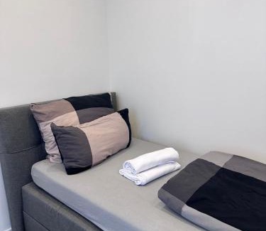 Schonnebeck Apartment | Budget-Friendly Monteurwohnung Apartment with Parking Space