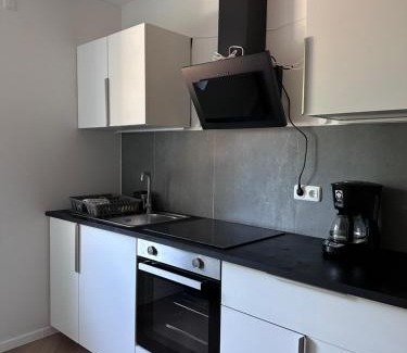 Schonnebeck Apartment | Budget-Friendly Monteurwohnung Apartment with Parking Space
