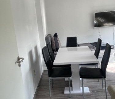 Schonnebeck Apartment | Budget-Friendly Monteurwohnung Apartment with Parking Space