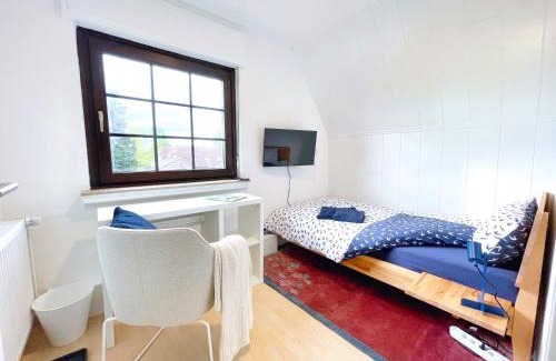 Ibbenbueren Apartment | Ideal Monteurwohnung Korte: Teams, Smart TV & Garden Access
