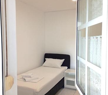 West Apartment | Family-Friendly Ferienwohnungen Anna for Memorable Stays