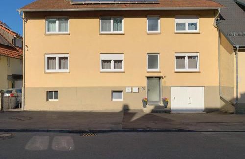 Gemarkung Truchtelfingen House | Cozy Monteurzimmer & Ferienwohnung Kati – Family-Friendly Stay