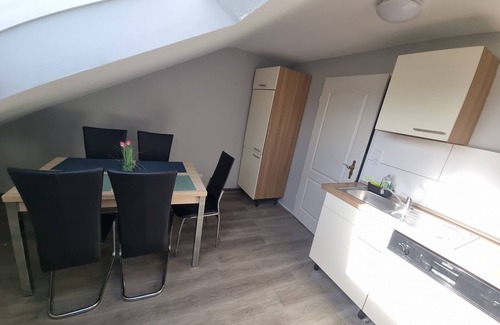 Gelnhausen Apartment | Ideal Group Stay Near Frankfurt: Monteurzimmer Gelnhausen