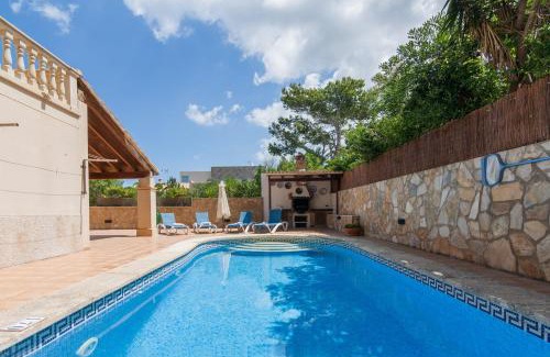 Urbanizacion Mont Ferrutx Ski Chalet | Coastal Retreat at Montferrutx - 4-Star Oceanfront Escape