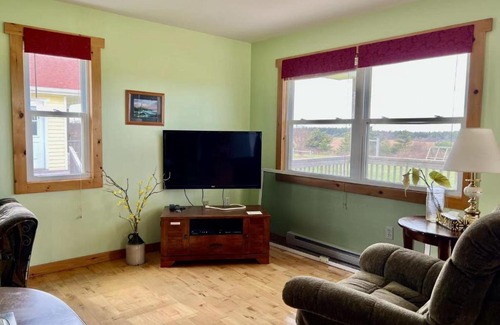 Cavendish House | Oceanfront Montgomery Cavendish Cottages - Rated 9.3/10