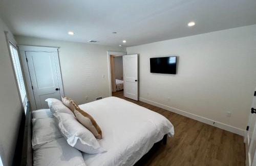 Montgomery Apartment | Modern Montgomery: Pet-Friendly, Breakfast Included!