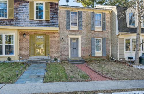 Montgomery Village House | Cozy Montgomery Village Townhome with Family-Friendly Patio