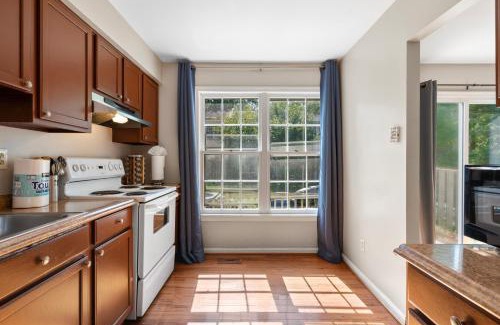 Montgomery Village House | Montgomery Village Vacation Home