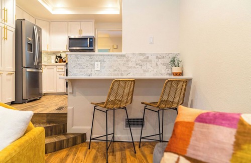 South Manchaca House | Month/Week Long Discounts- Firepit/Cozy Living/Cold Plunge