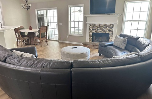 Canton House | Spacious 5-Bedroom Ranch with Child-Friendly Amenities