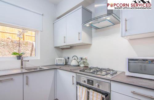 High Wycombe Apartment | Comfortable Stay for 6 with Free Parking & Family Amenities