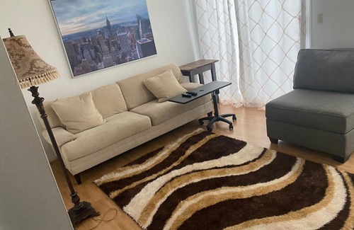 Newport Apartment | Budget-Friendly Shared Apartment for Monthly Stays