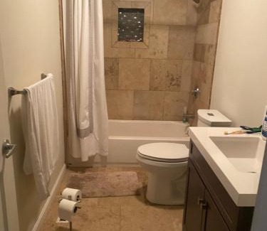 Newport Apartment | Budget-Friendly Shared Apartment for Monthly Stays