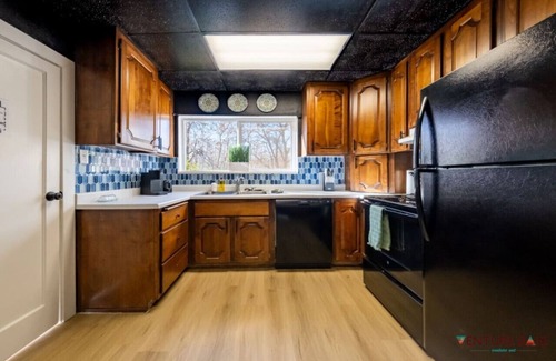 Kanab Hotel | Cozy Wanderlust Hideaway with Hot Tub & Pet-Friendly Perks