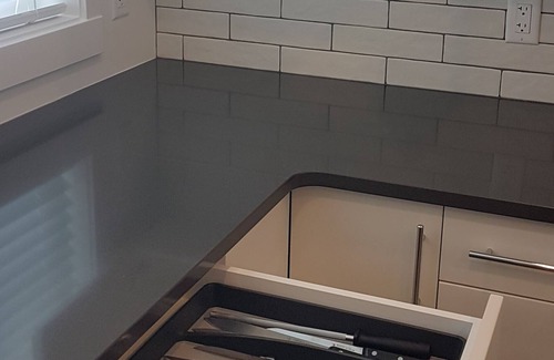 North Glenmore House | Monthly Rental - Negotiable- Top Suite - Pet Friendly