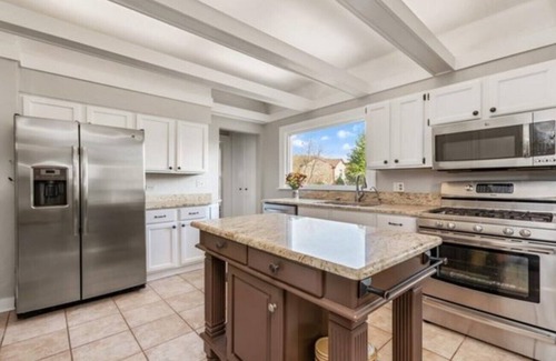 Fox Valley House | Comfortable Monthly Stay with Pool Table & Backyard Oasis