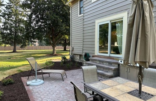 Fox Valley House | Comfortable Monthly Stay with Pool Table & Backyard Oasis