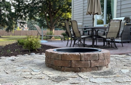 Fox Valley House | Comfortable Monthly Stay with Pool Table & Backyard Oasis