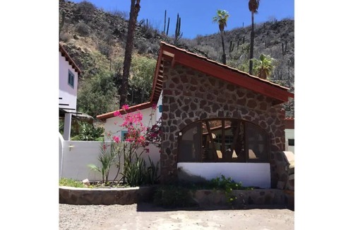 Mulege House | Relaxing Monthly Stays by the River & Beach in Baja Ca Sur