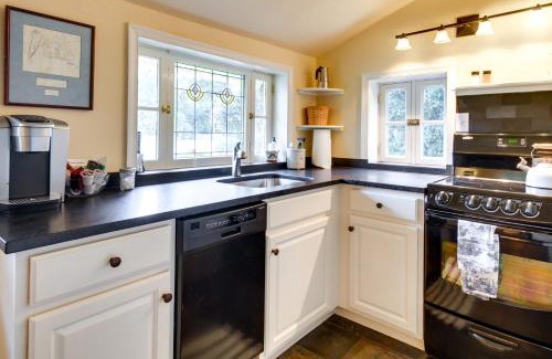 Afton House | Explore Monticello Wine Trail Cottage Near Scenic Trails!