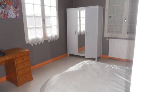 Saint-Martin Cottage | Inviting Montpellier Getaway: Near Beaches & St. Roch Station