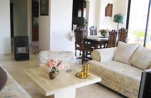 Tal-Ghoqod House | Budget-Friendly Stay at Montpellier Gardens Hotel