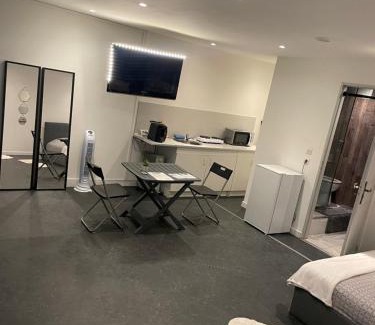 La Chamberte Apartment | Peaceful Montpellier Studio - Ideal for Budget Travelers