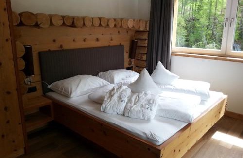 Plan Hotel | Experience Alpine Lifestyle at Hotel Pfeldererhof - 4 Stars