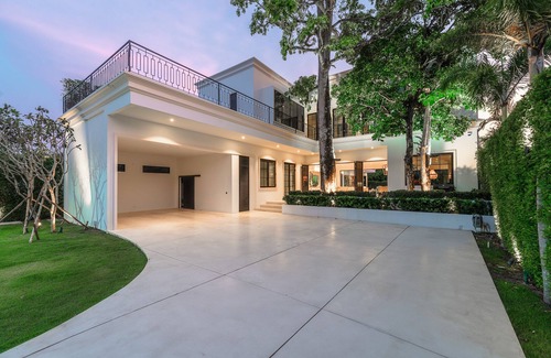 Cherngtalay House | Experience MONTRESOR RESIDENCE PHUKET with Oceanfront Bliss