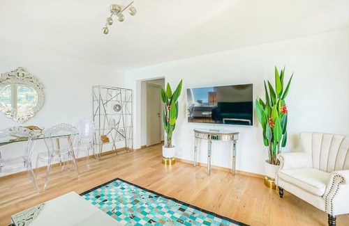 Montreux City Centre Apartment | Experience Montreux Paradise with Scenic Top Views