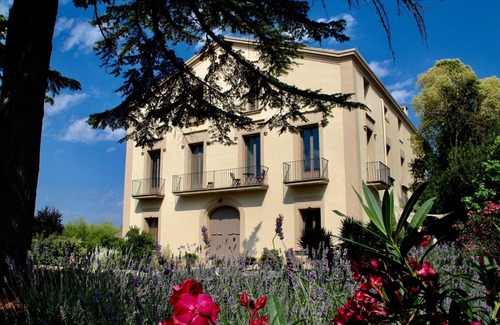 La Torre de Claramunt Apartment | Montserrat Apartment with Pool, Terrace & Family-Friendly Perks