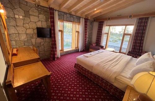 Hunza Hotel | Discover Montvale Resort: Family-Friendly Getaway Awaits