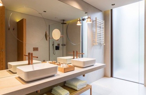 Teloes Hotel | Indulgent Stay at Monverde - Wine Experience Hotel