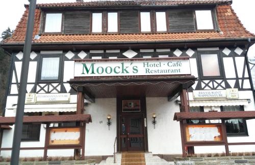 Altenau House | Pet-Friendly Moocks Hotel with Breakfast & Kitchen Access