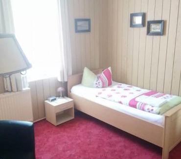 Altenau House | Pet-Friendly Moocks Hotel with Breakfast & Kitchen Access